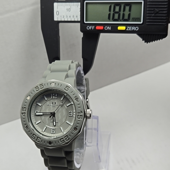 Oceanaut OC0226 Men's Watch Stainless Steel Silicone Quartz 3ATM New Battery - Picture 5 of 10